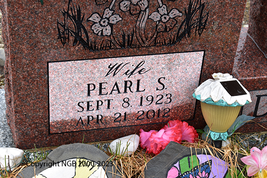 Darius & Pearl S. Davis