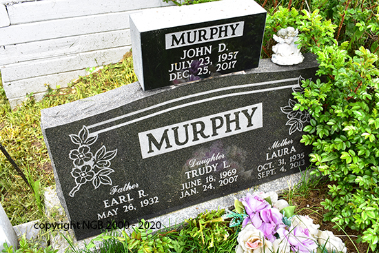 Earl R, Trudy L, Laura & John D. Murphy