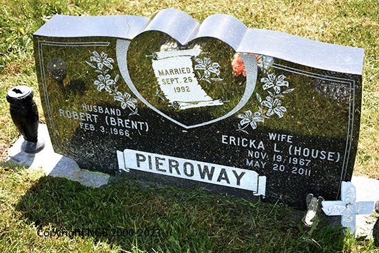 Robert & Ericka L. Pieroway