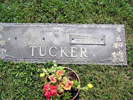 Albert TUCKER