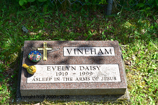Evelyn Daisy Vineham