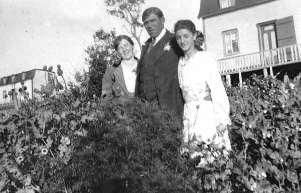 Unknown People - Princeton, Bonavista Bay, Nfld.