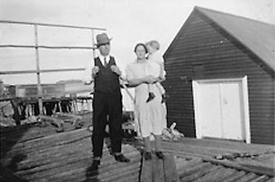 Darrell & Ann Bennett with adopted daughter Emma Gowin - 1936
