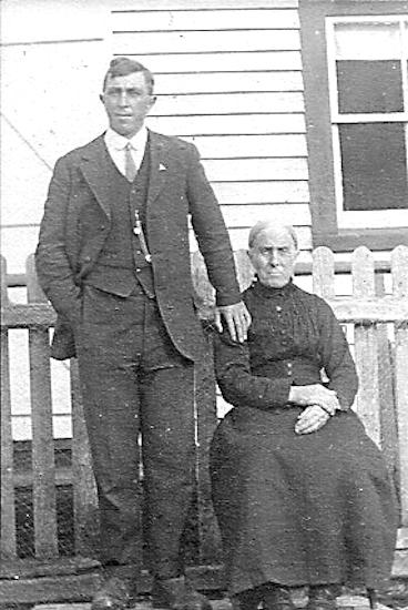 Darrel Bennett & his mother Sarah Ann - 1916