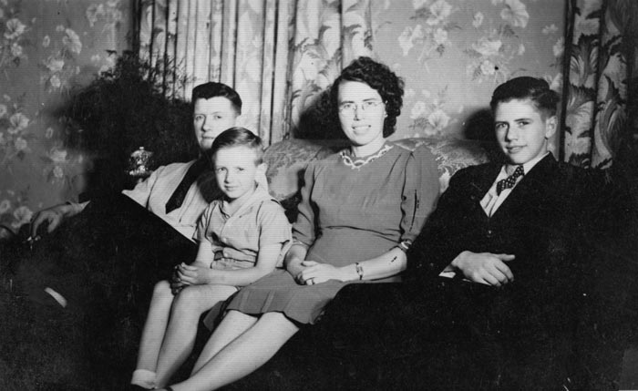 The Holwell Family - 1940s