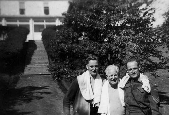 Doug BAstow & Fraser Bond at the Grange