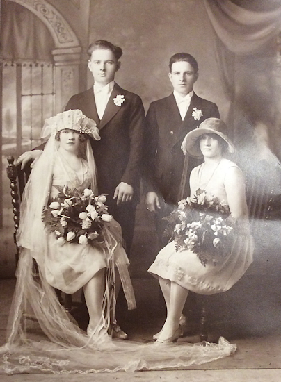 ></TD>
</TR><TR>
<TD align=